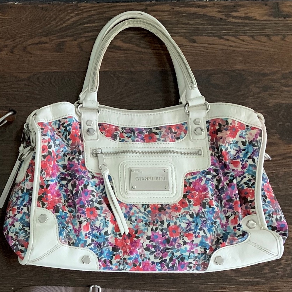 Gianni Bini floral bag